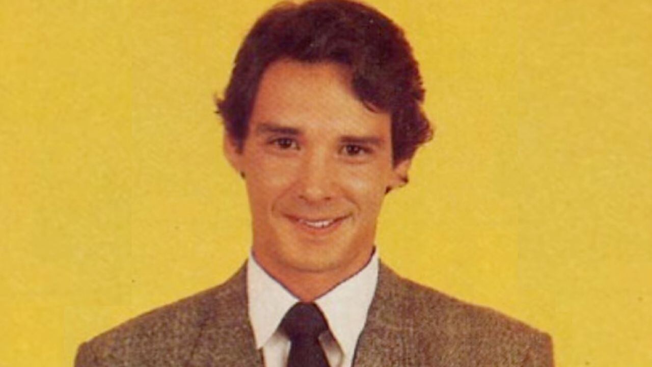 El exactor fue abordado por reporteros tras revelarse que vivía en la calle