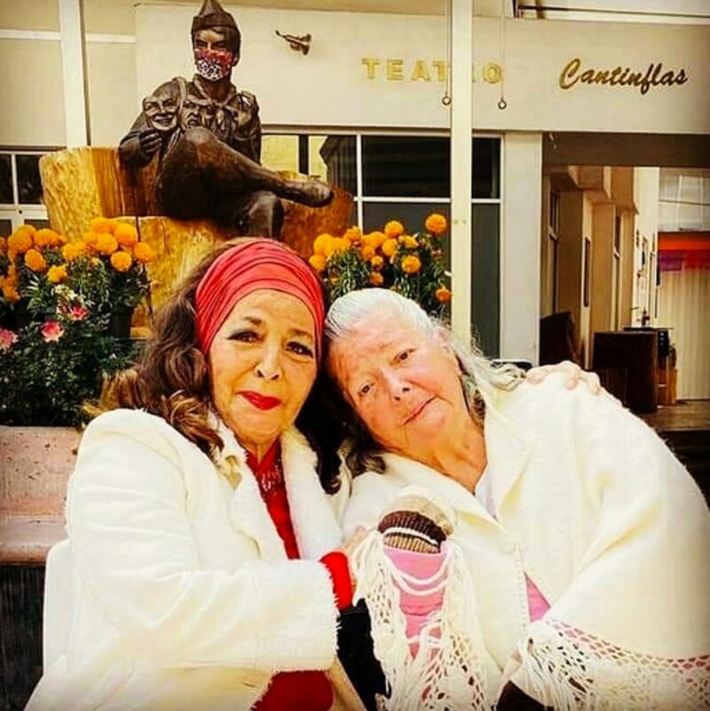 Las actrices de la época de oro del cine mexicano se reencuentran frente a las cámaras.