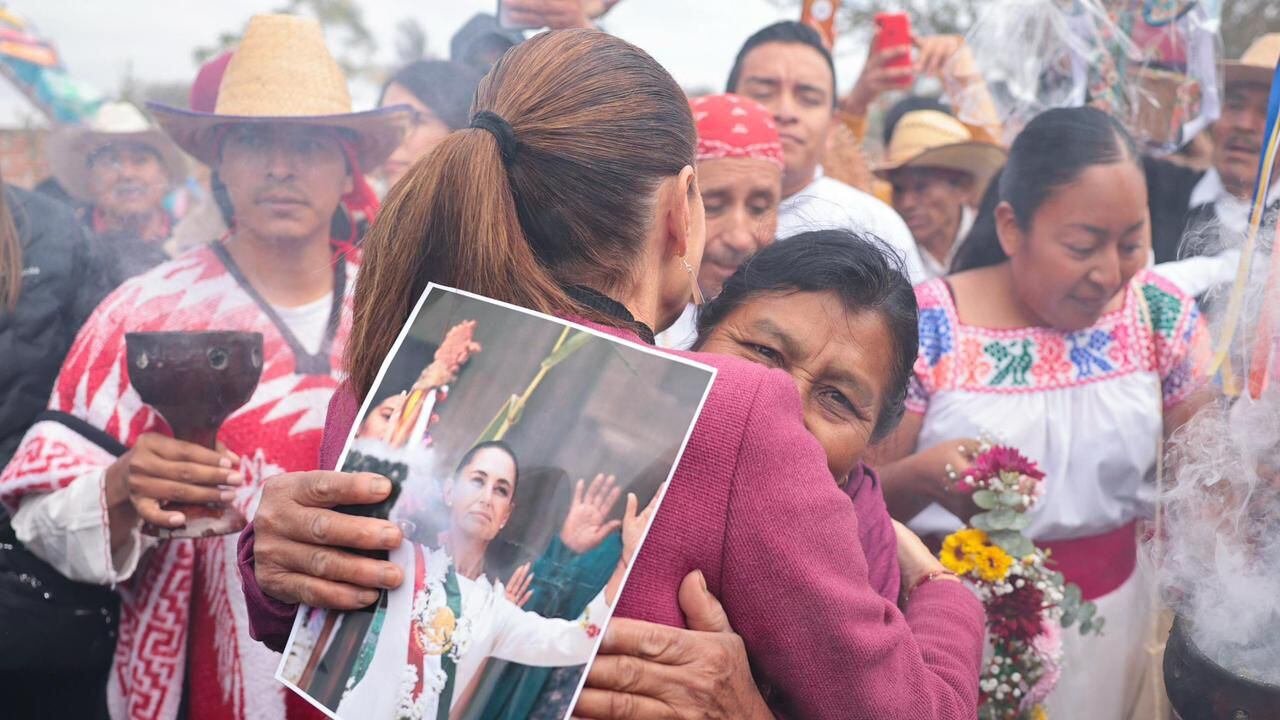 Claudia Sheinbaum durante encuentro con pueblos originarios donde habló de perdón histórico y planes de justicia.