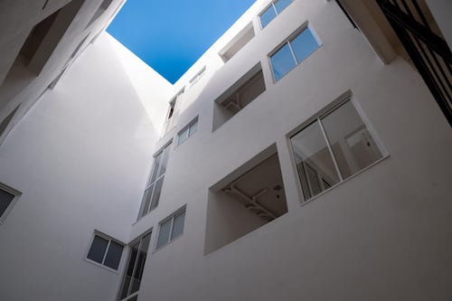 Clara Brugada entrega 60 viviendas a familias damnificadas de San Antonio Abad