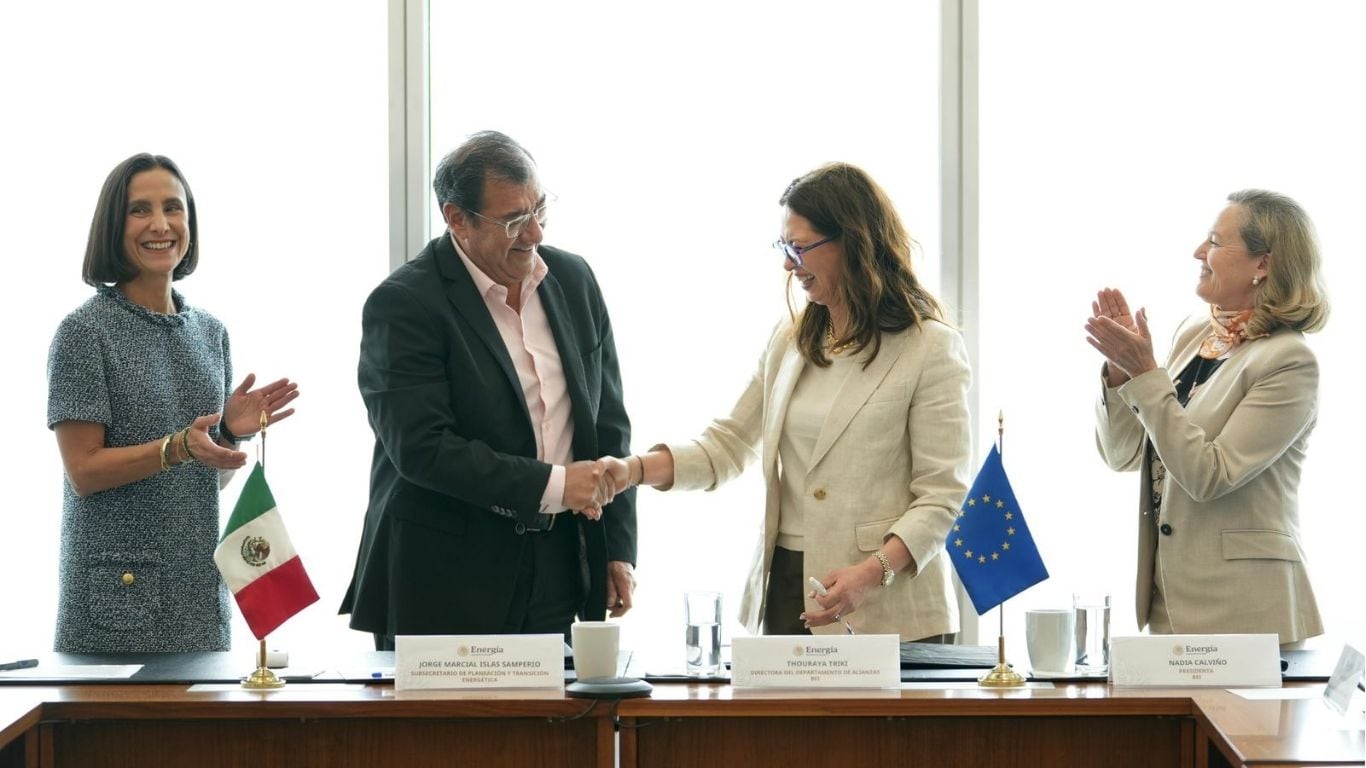 Banco Europeo de Inversiones y la Secretaría de Energía