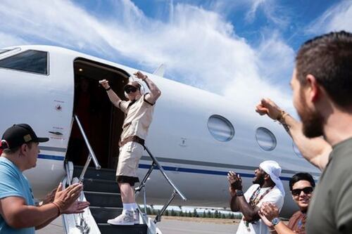 ‘Canelo’ Álvarez ya está en Las Vegas y se declara listo para noquear a Berlanga