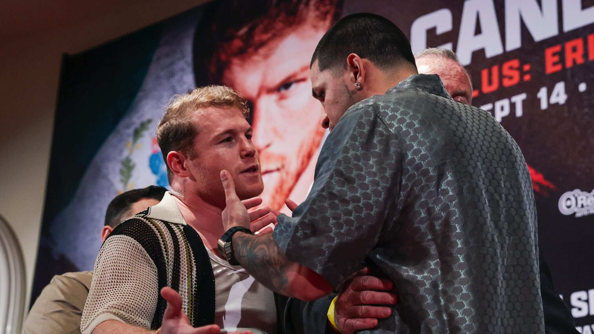 Canelo Álvarez y Edgar Berlanga estuvieron a punto de llegar a los golpes en Los Ángeles.