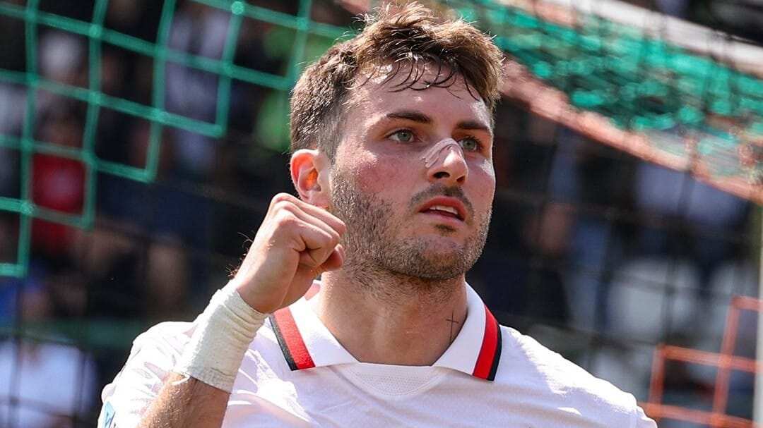 Santiago Giménez ya suma cuatro goles con el Milan.