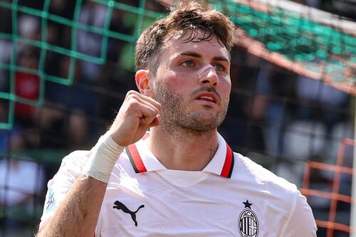 ¿Se queda en el Milan? Confirman futuro de Santi Giménez a pocas horas del cierre de fichajes