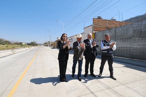 Gira de trabajo por Atotonilco deja entrega del Libramiento Sur e inauguración de Casona tequilera