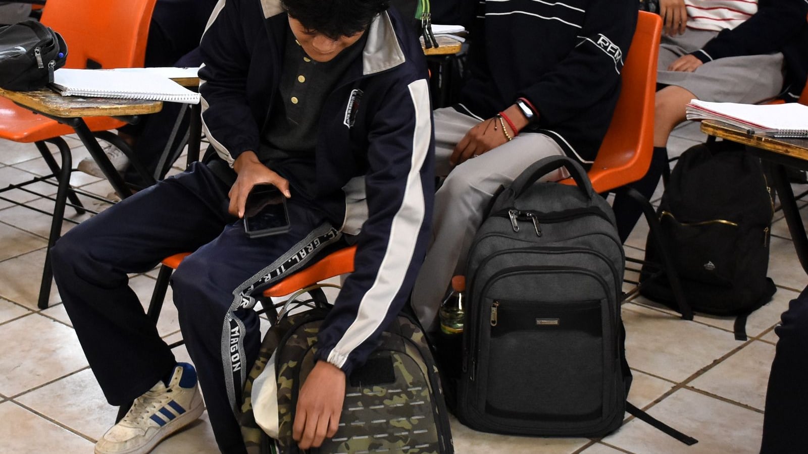 Uso de celulares en escuelas.