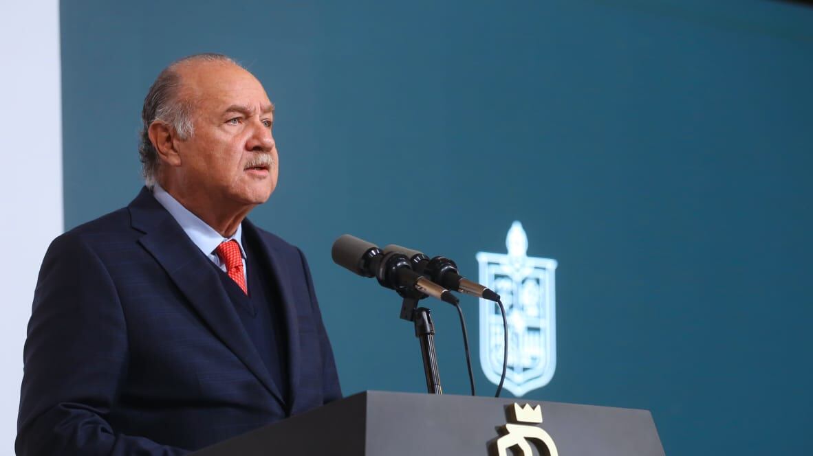 Navarro advirtió que si los funcionarios se mantienen en sus cargos caerían en el delito de usurpación de funciones.