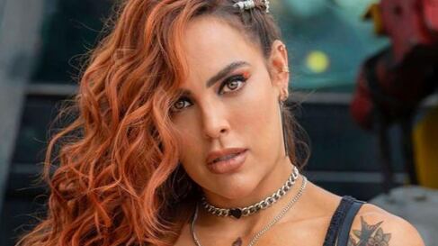 Sara Corrales, la compañera de Gabriel Soto, paraliza la red en bikini