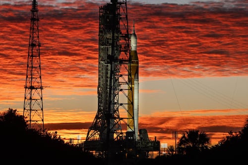 NASA comparte las primeras fotos de la Tierra tomadas desde una ventana del Artemis II; “es impresionante”