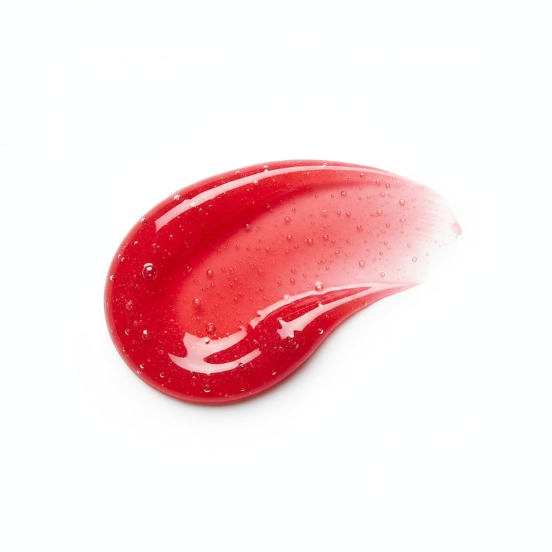 Un tono clásico que desafía la paleta invernal y convierte cualquier look en una declaración de estilo con mínimo esfuerzo