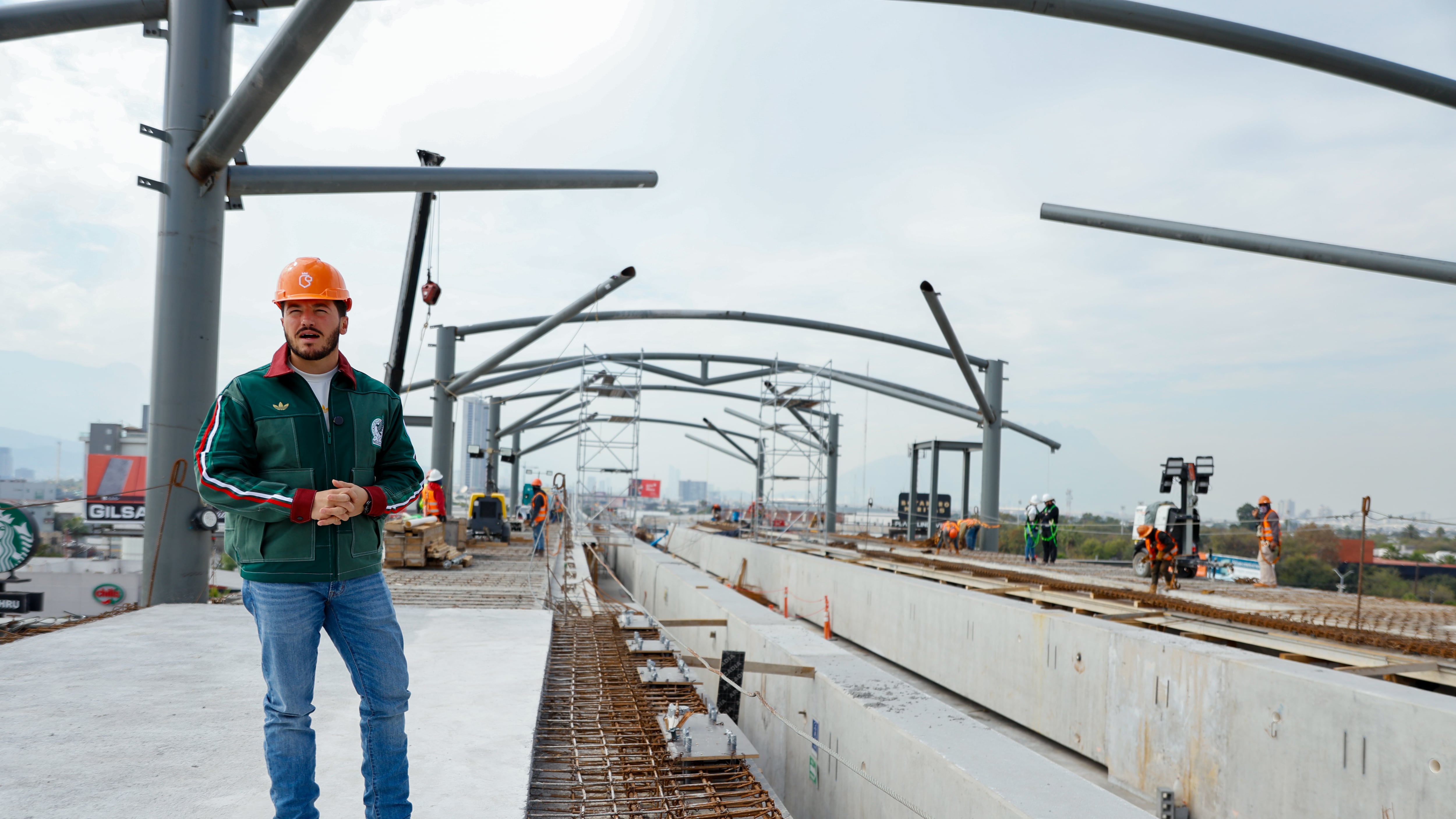 Samuel García recorrió varias instalaciones comprobando el avance de las líneas.