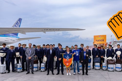 ¡Al estilo regio! Con sombrero norteño y grupo musical, Samuel García recibe a la Selección de Japón en Monterrey