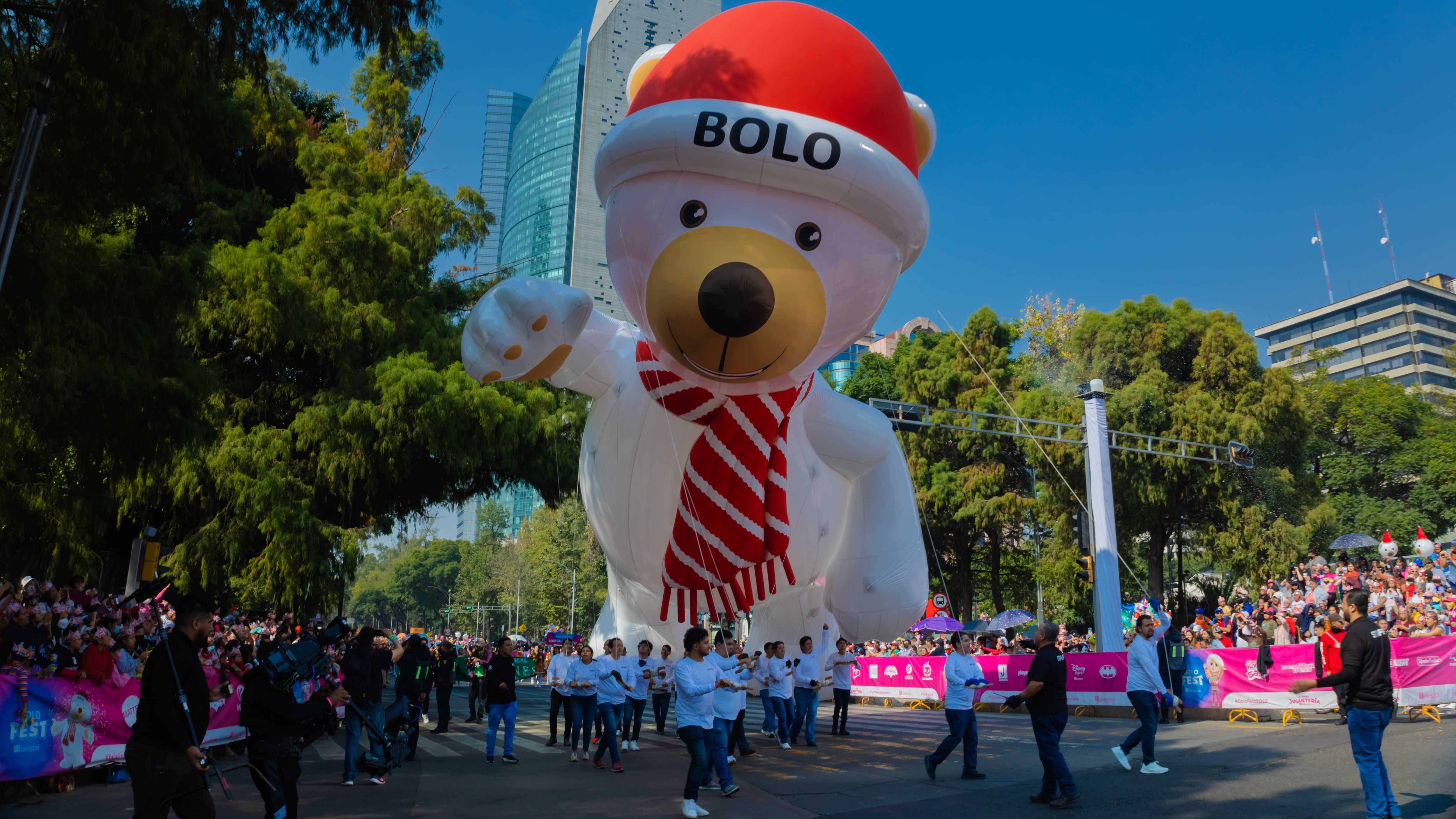 Desfile navideño de Liverpool, Bolo Fest de Liverpool, Liverpool, Desfile