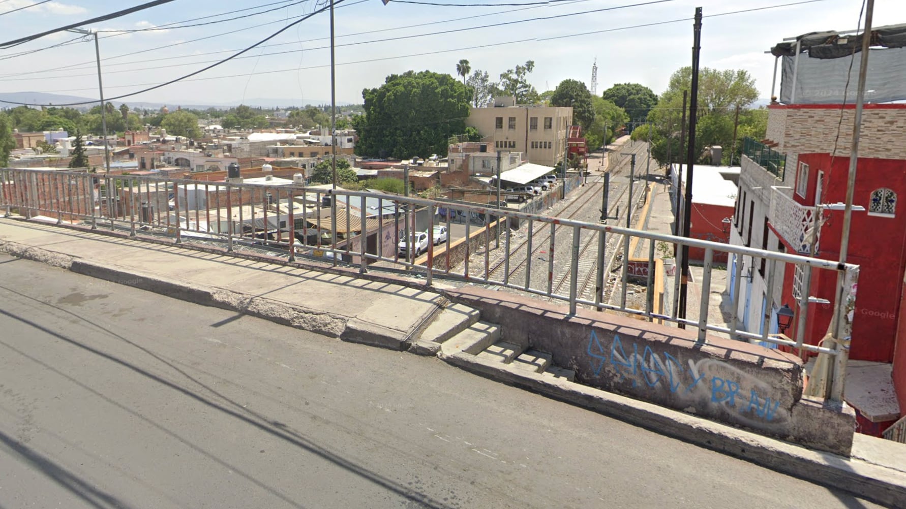 Pueten Av. Corregidora