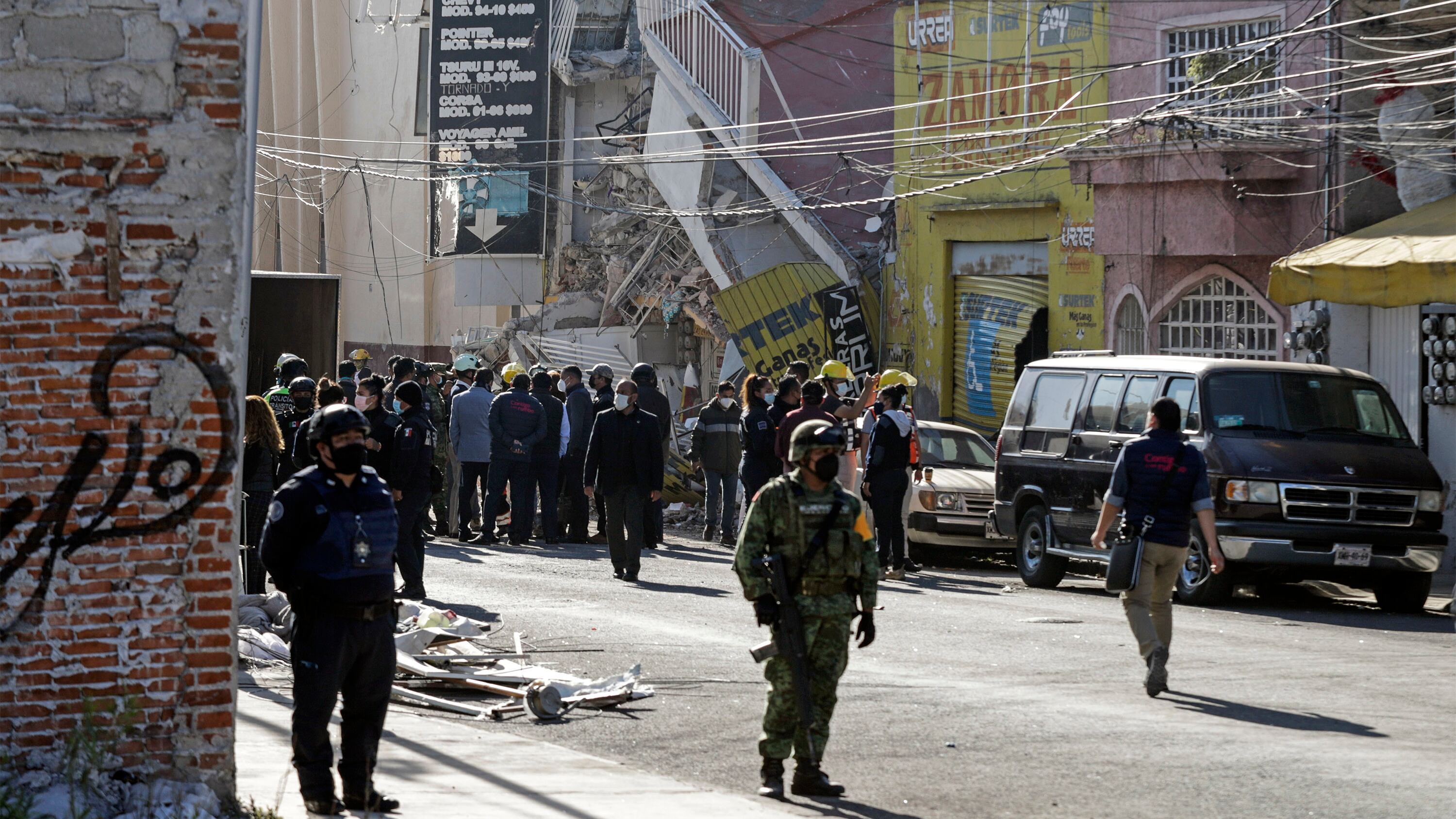 Guardia nacional y autoridades locales resguardan la zona