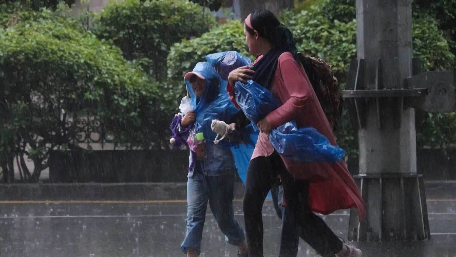 Lluvia intensa en CDMX desata caos y movilización de servicios de emergencia
