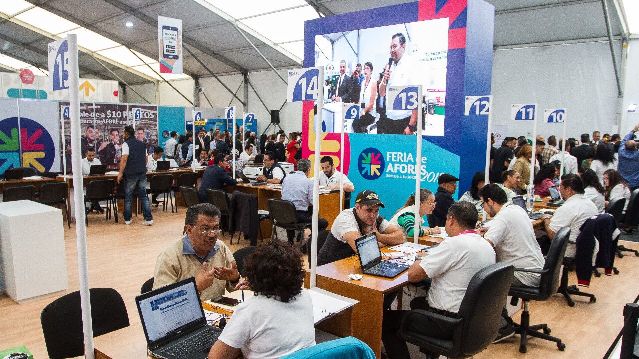 El 75% de mexicanos admite que carece de recursos para una pensión digna; 60% señala que vivirá de los programas sociales del gobierno cuando sea viejo.