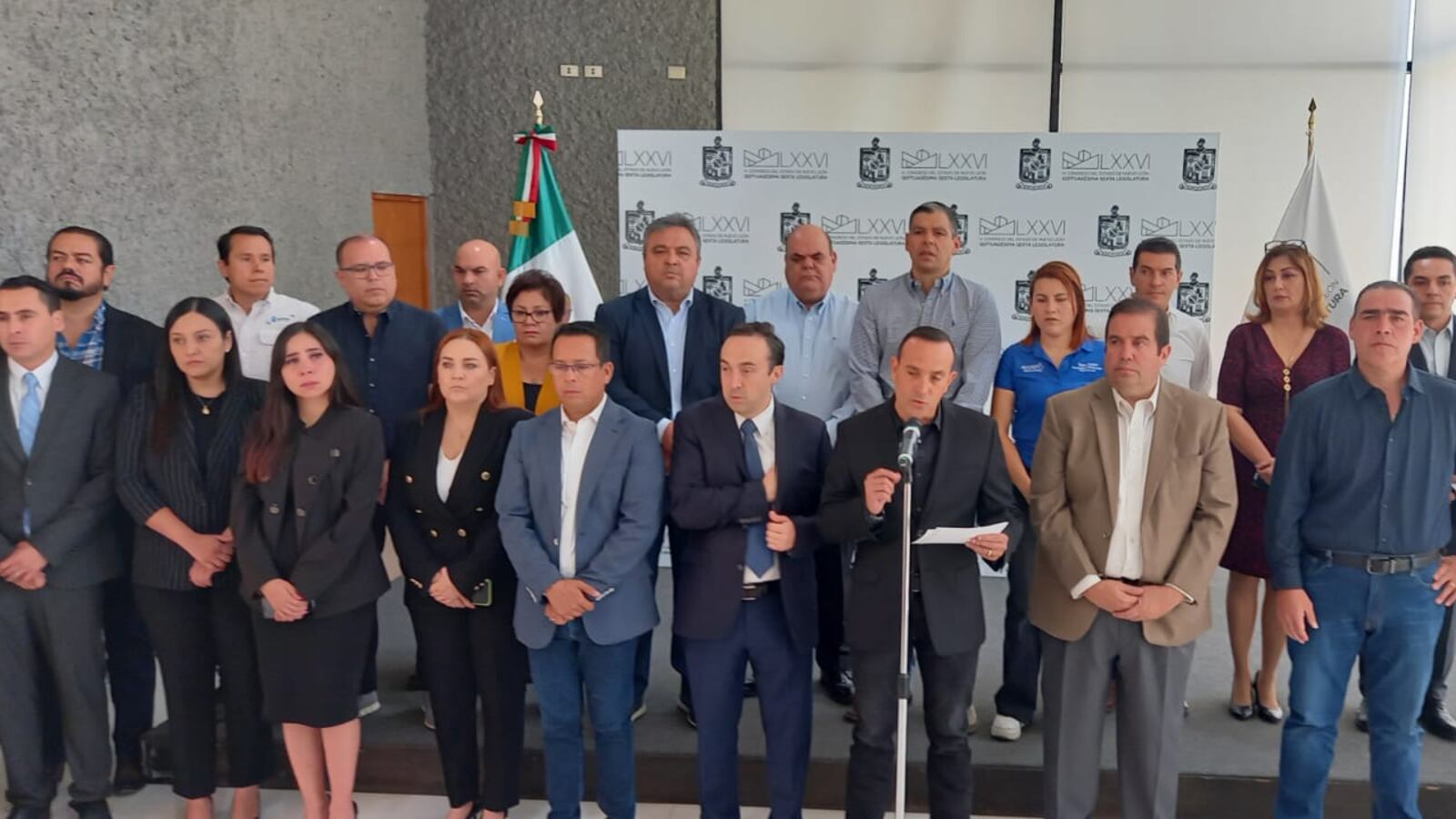 Legisladores del PRIAN y alcaldes rechazaron la violencia que produjo el asesinato del director jurídico del Congreso.