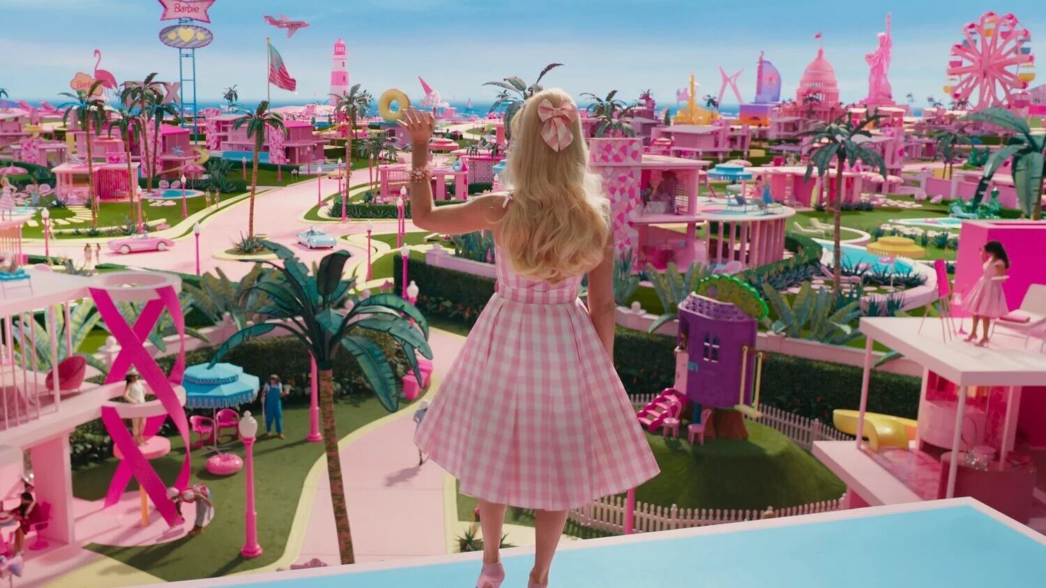 A construção dos cenários de ‘Barbie’ causou escassez internacional de tinta rosa; veja fotos do incrível set