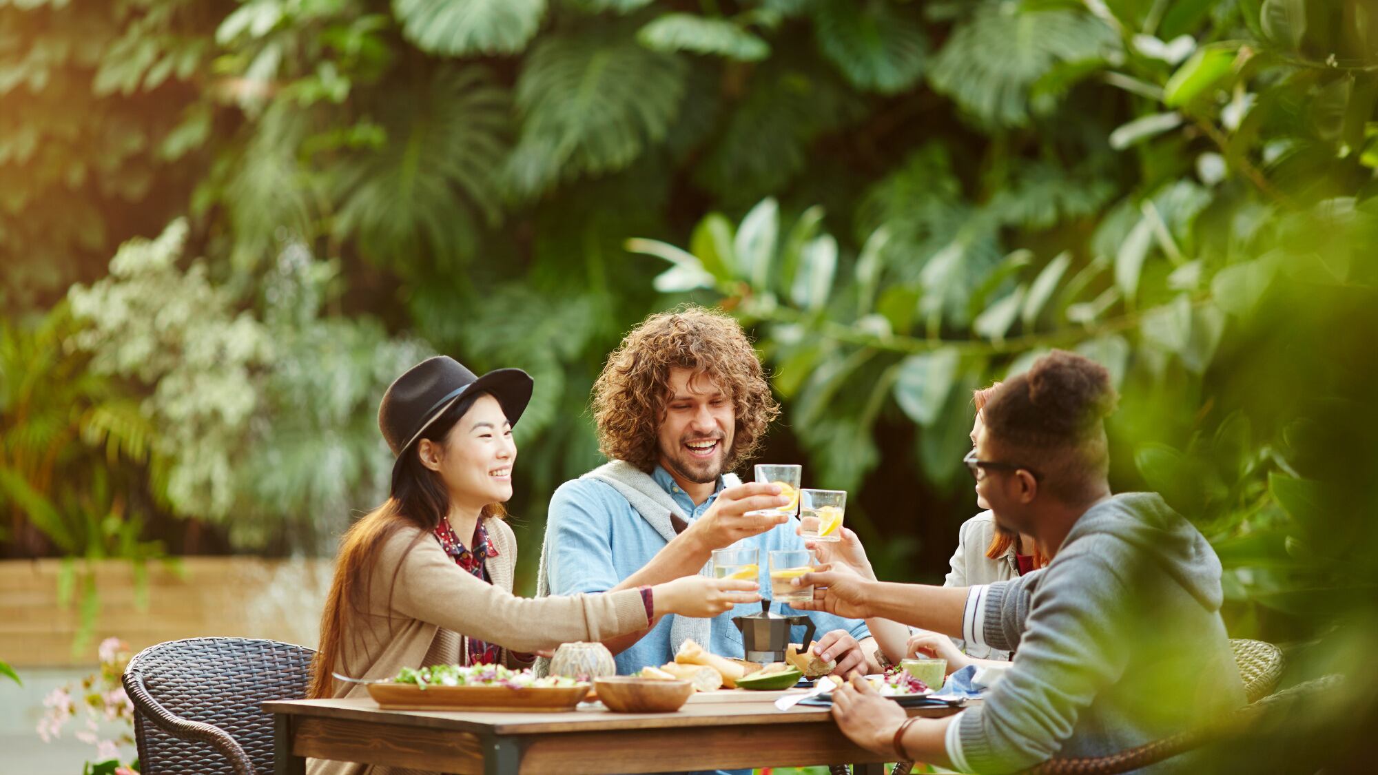 En estas recomendaciones no solo podrás disfrutar de la compañía de tu mejor amigo en ambientes frescos, además probarás platos únicos