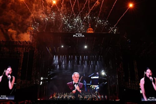Banco Plata celebra su evolución a banca múltiple con gran concierto en el Zócalo de la CDMX