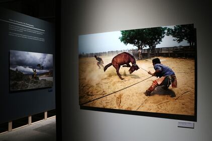 Steve McCurry llega a la CDMX para exponer sus fotografías más icónicas.
