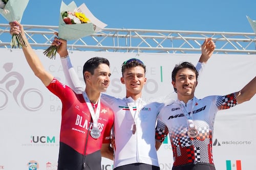 ¡Sigue brillando! Isaac del Toro se queda con el Campeonato Nacional de Ruta en México