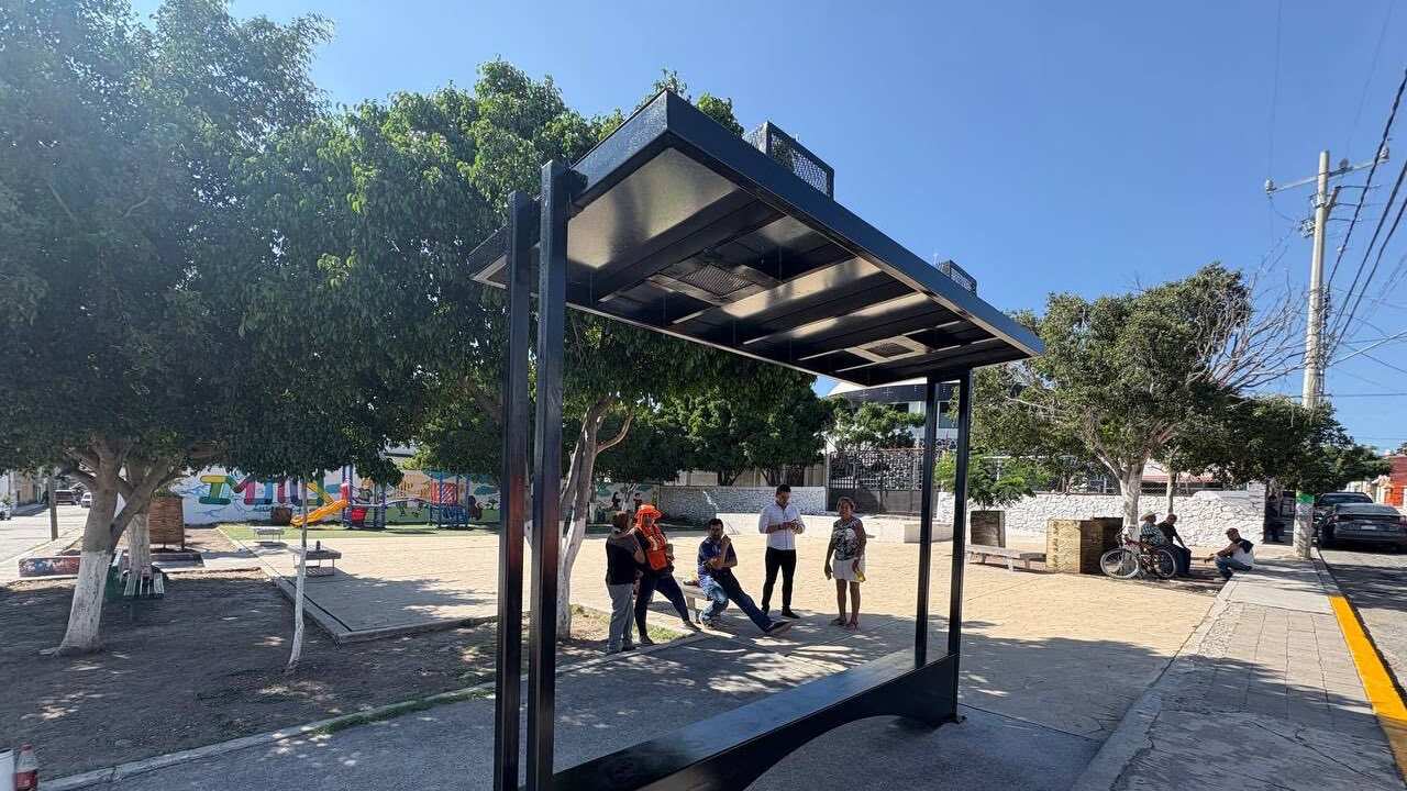 La AMEQ instaló una nueva parada de transporte