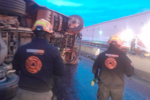 Atiende el IMSS a 61 lesionados por volcadura en la carretera Miguel Alemán