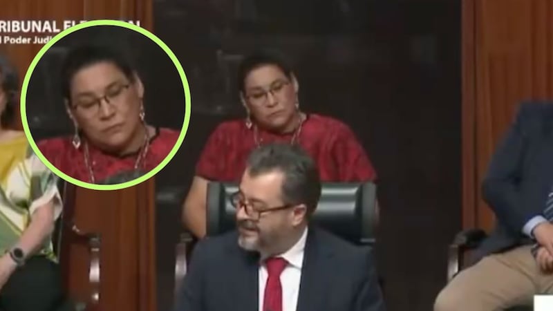 “Ministra del pueblo” exhibida: Lenia Batres reparte chicles tras quedarse dormida en evento