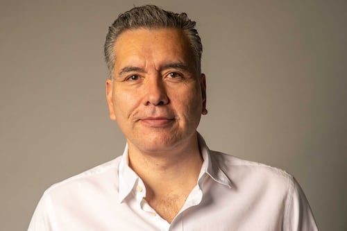 #PolíticaConfidencial: De bisturí y doble vara, Waldo Fernández estrena rostro… y cruzada selectiva en el Senado