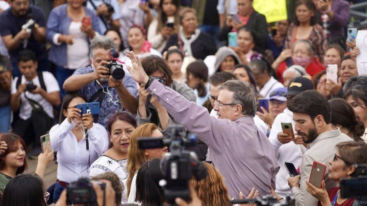 Marcelo Ebrard acude a Tlaxcala para abordar proyectos de infraestructura
