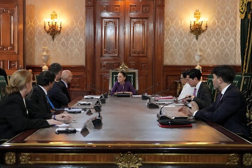 Sheinbaum se reúne con representantes de la ONU en medio del debate por desapariciones