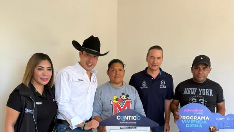 Municipio de El Marqués e IVEQ entregan obras de ampliación de vivienda en El Marqués