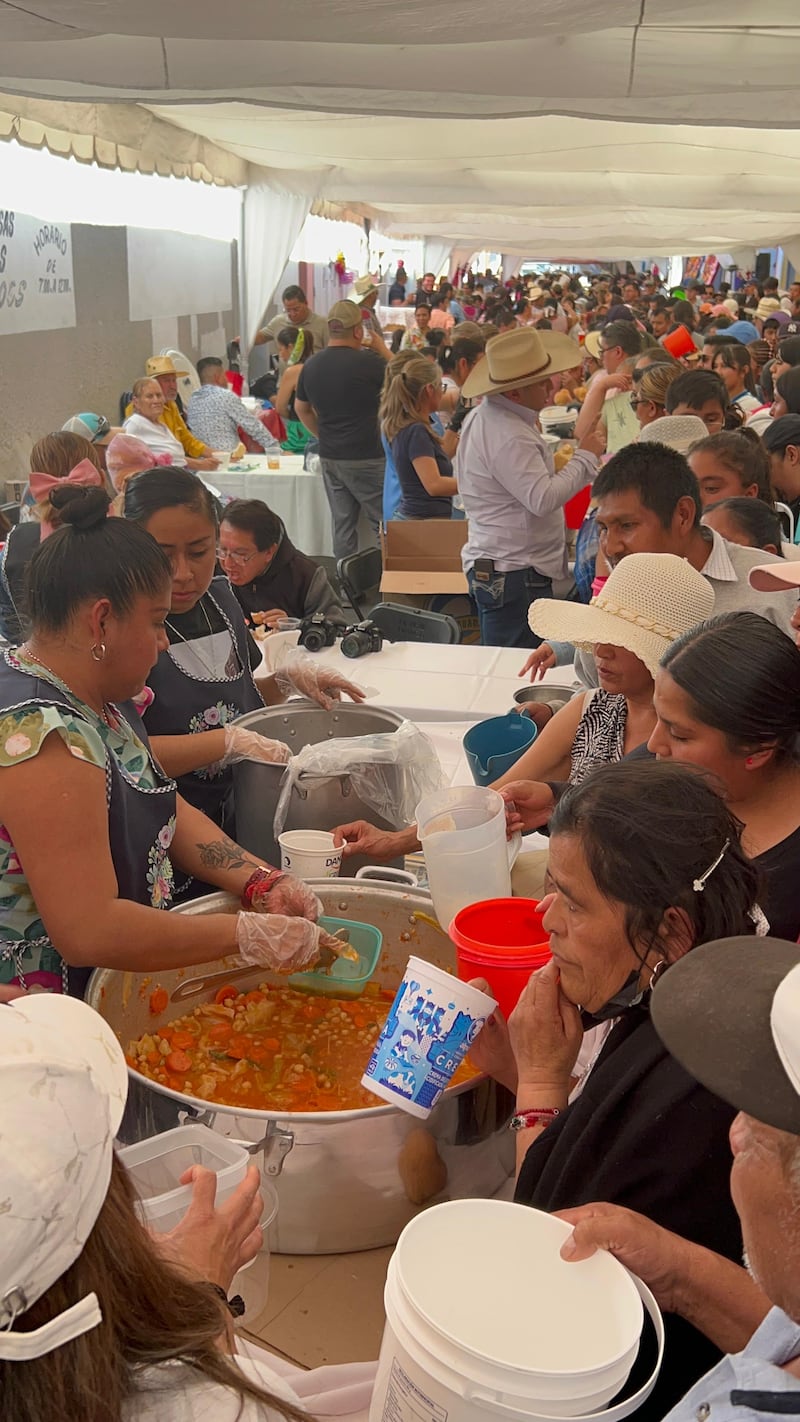 Alcalde de Corregidora respalda Paseo del Buey y fiestas tradicionales