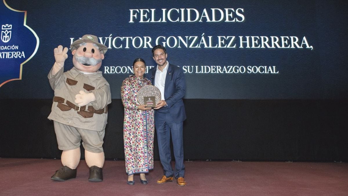 SíMiPlaneta reconoce a Victor González Herrera, presidente ejecutivo de Grupo Por Un País Mejor