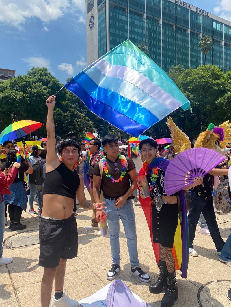 marcha del orgullo LGBT+ 2024 en CDMX