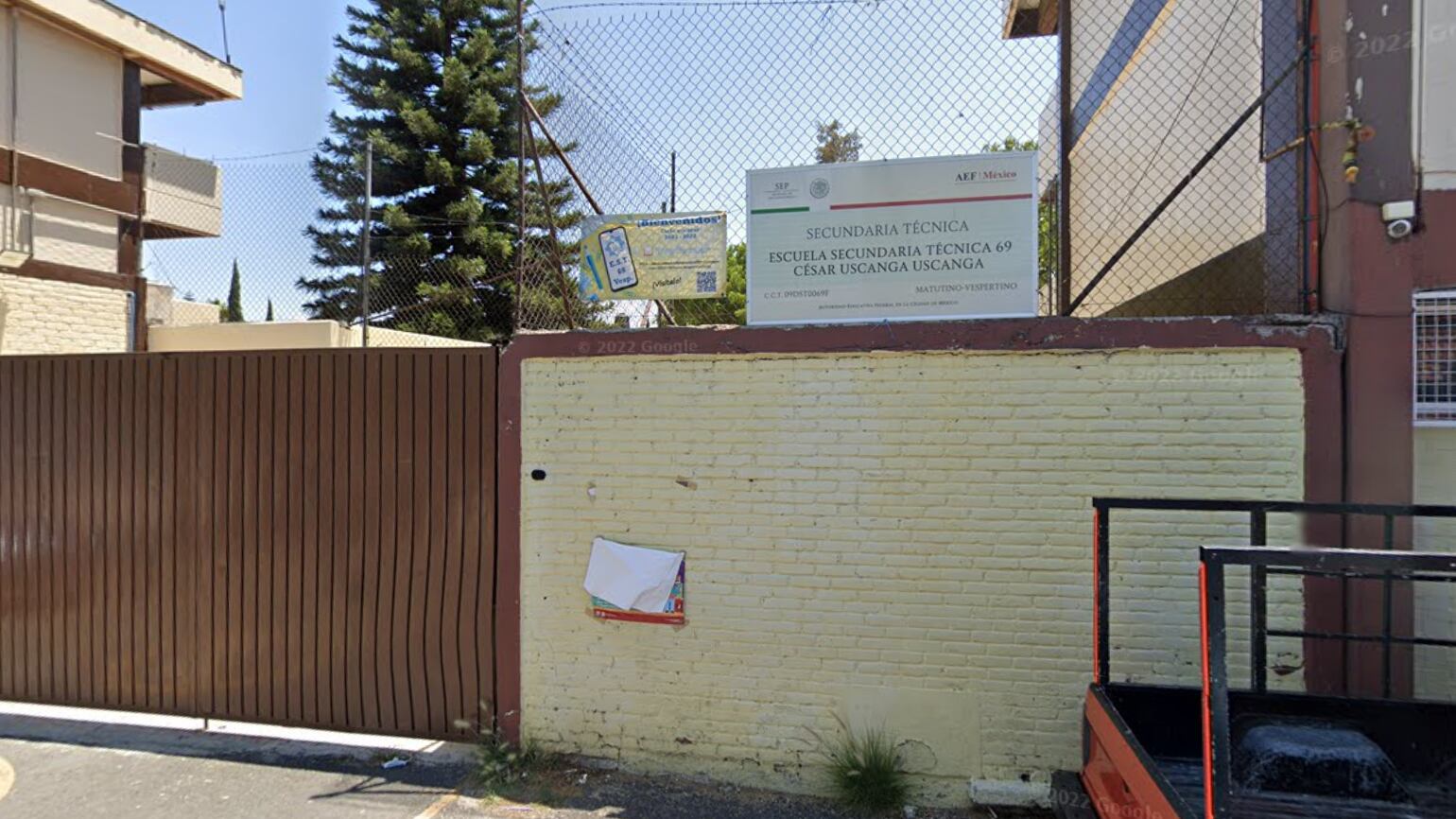 El menor ingresó un arma de fuego al salón de clases. (Especial)