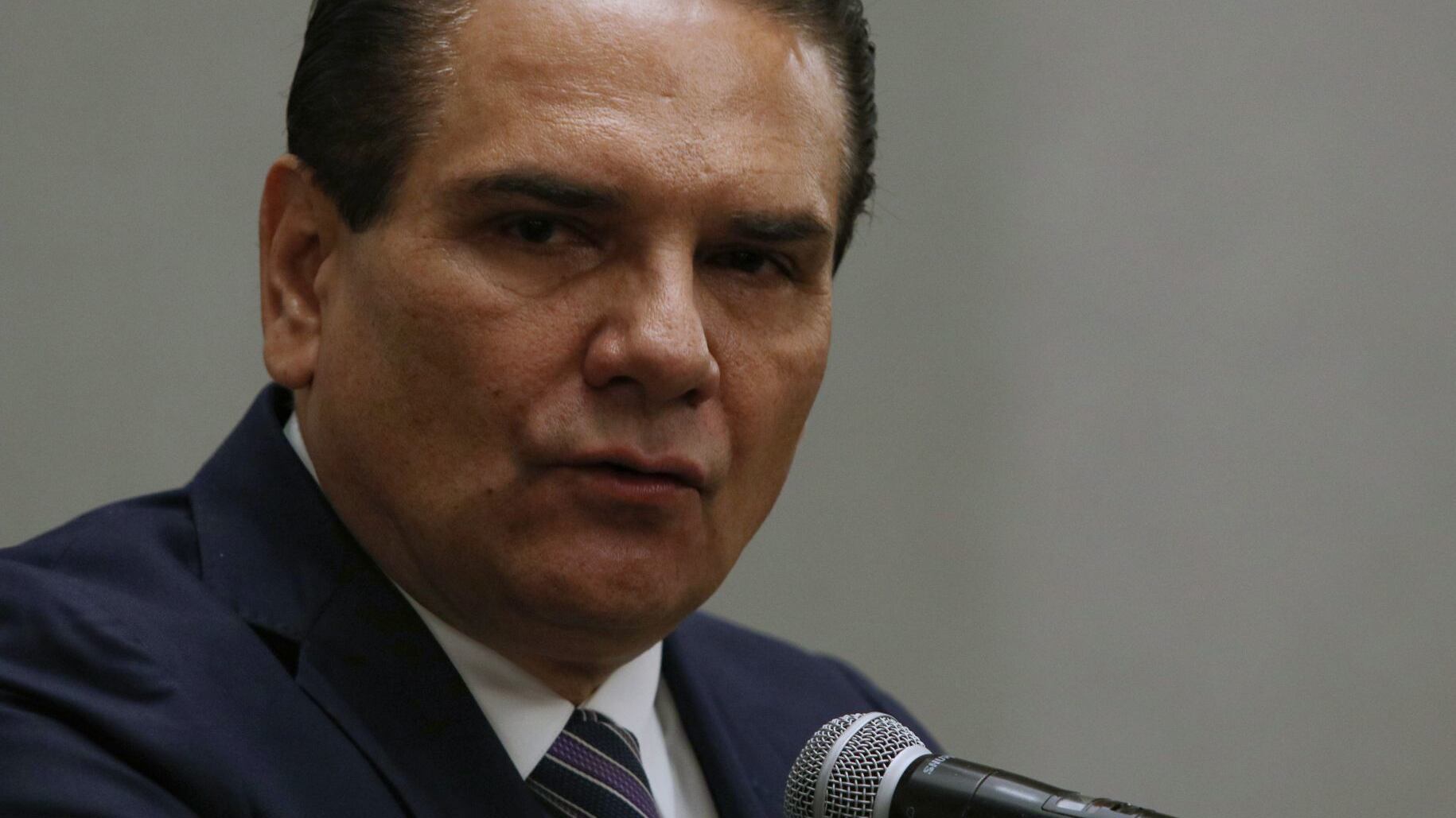 El perredista se destapó a la presidencia de la República.