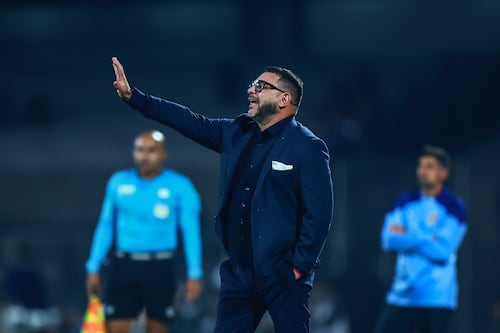 ¡Entre copas! Este fue el mensaje del Turco Mohamed que encendió la Navidad escarlata