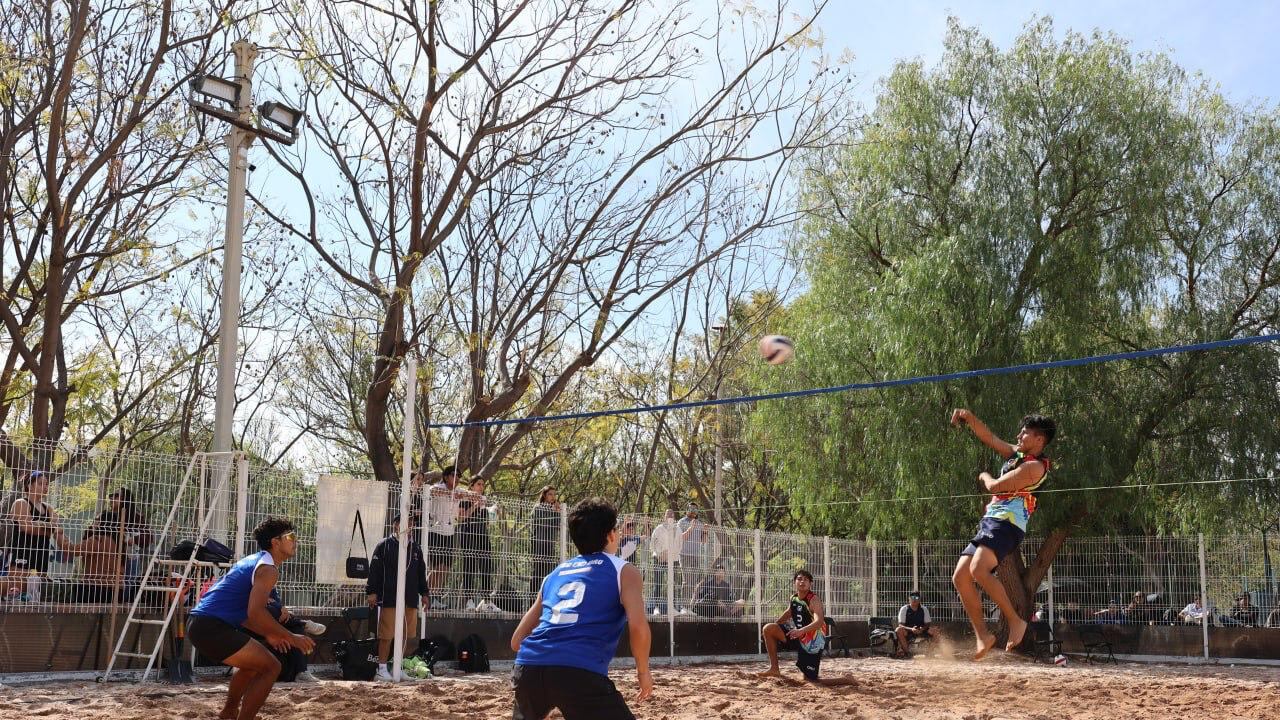 Voleibol de playa.