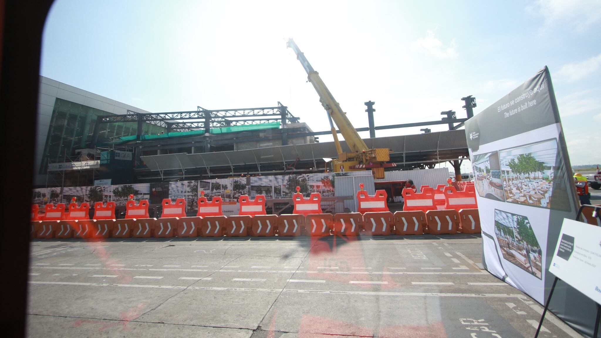 No se ha definido cuánto costaría reparar la vialidad que ayudaría a evitar los problemas que diariamente se presentan en carretera a Chapala y el Nuevo Periférico.