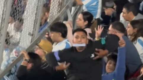 Gesto racista de argentino a brasileño en Eliminatorias.