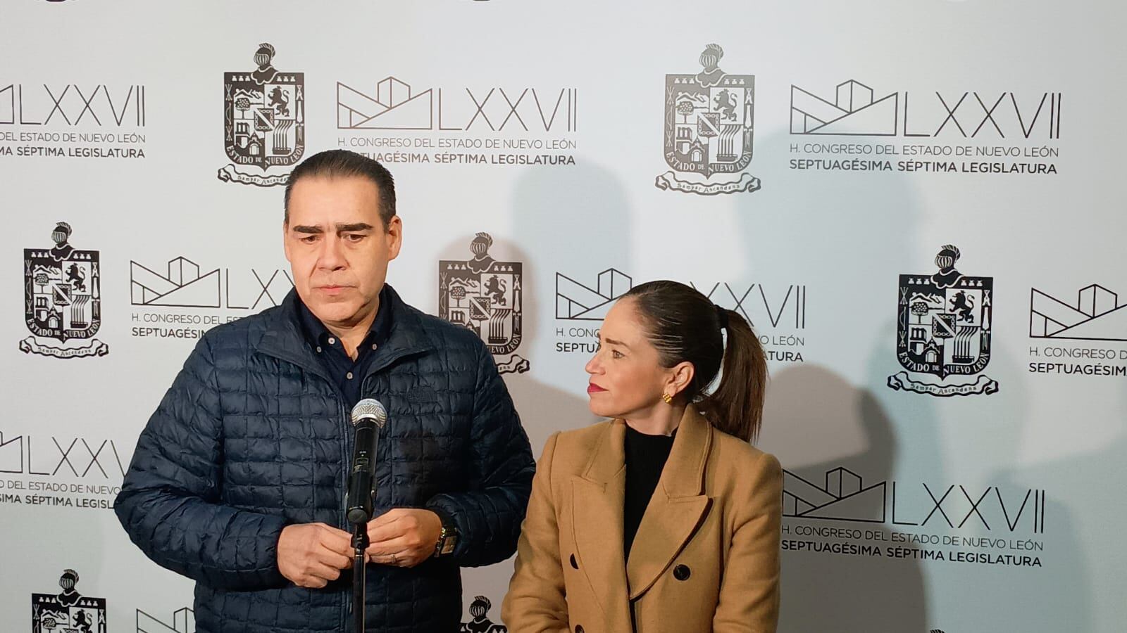 Heriberto Treviño Cantú, vocal e Ivonne Álvarez, presidenta de la Comisión de Presupuesto.