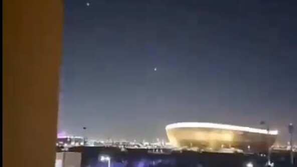 Misiles iraníes avistados en el cielo sobre el estadio Lusail de Catar