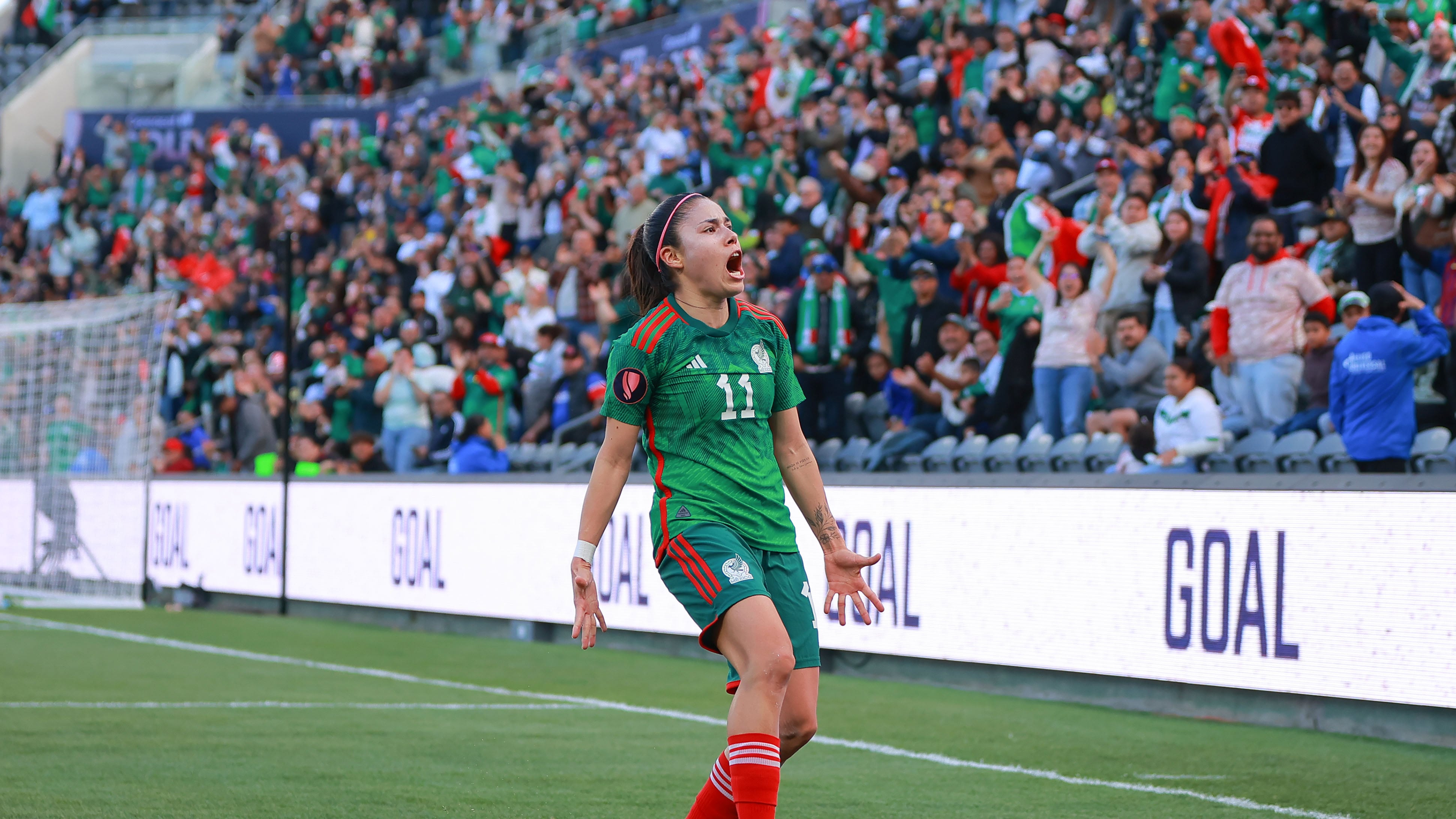 Jacqueline Ovalle marcó un doblete ante Paraguay.