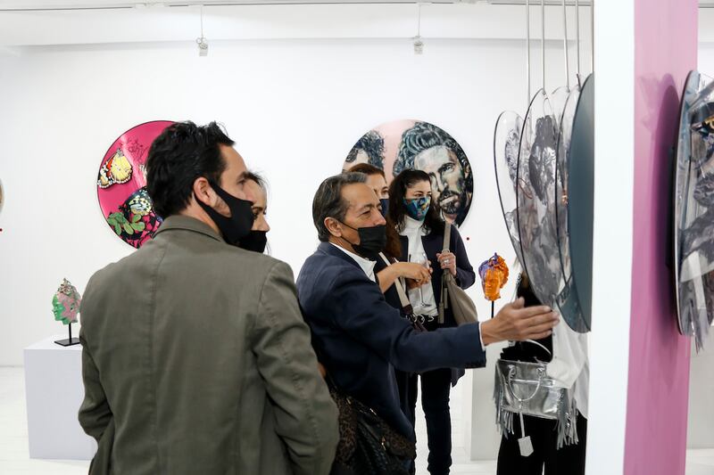 "Ventanas Nouménicas", exposición de 33 piezas escultóricas de Paola Pineda en la LMI Gallery