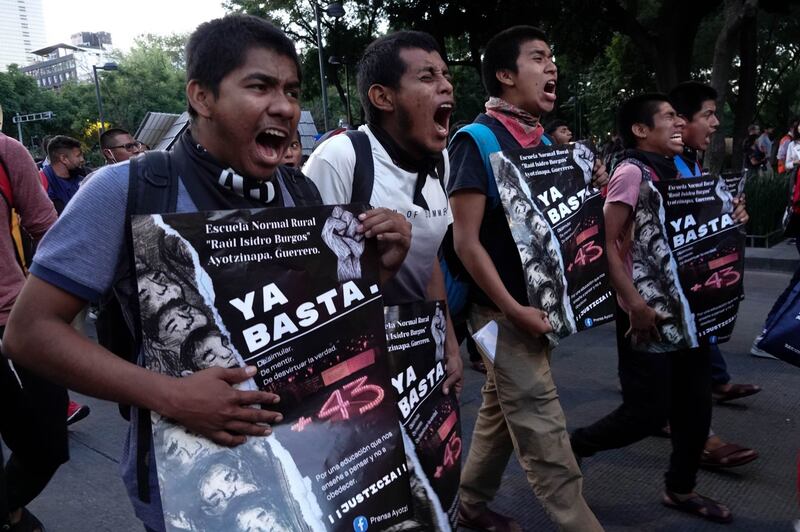 A 9 años de la desaparición de normalistas de Ayotzinapa, continúa reclamo de justicia