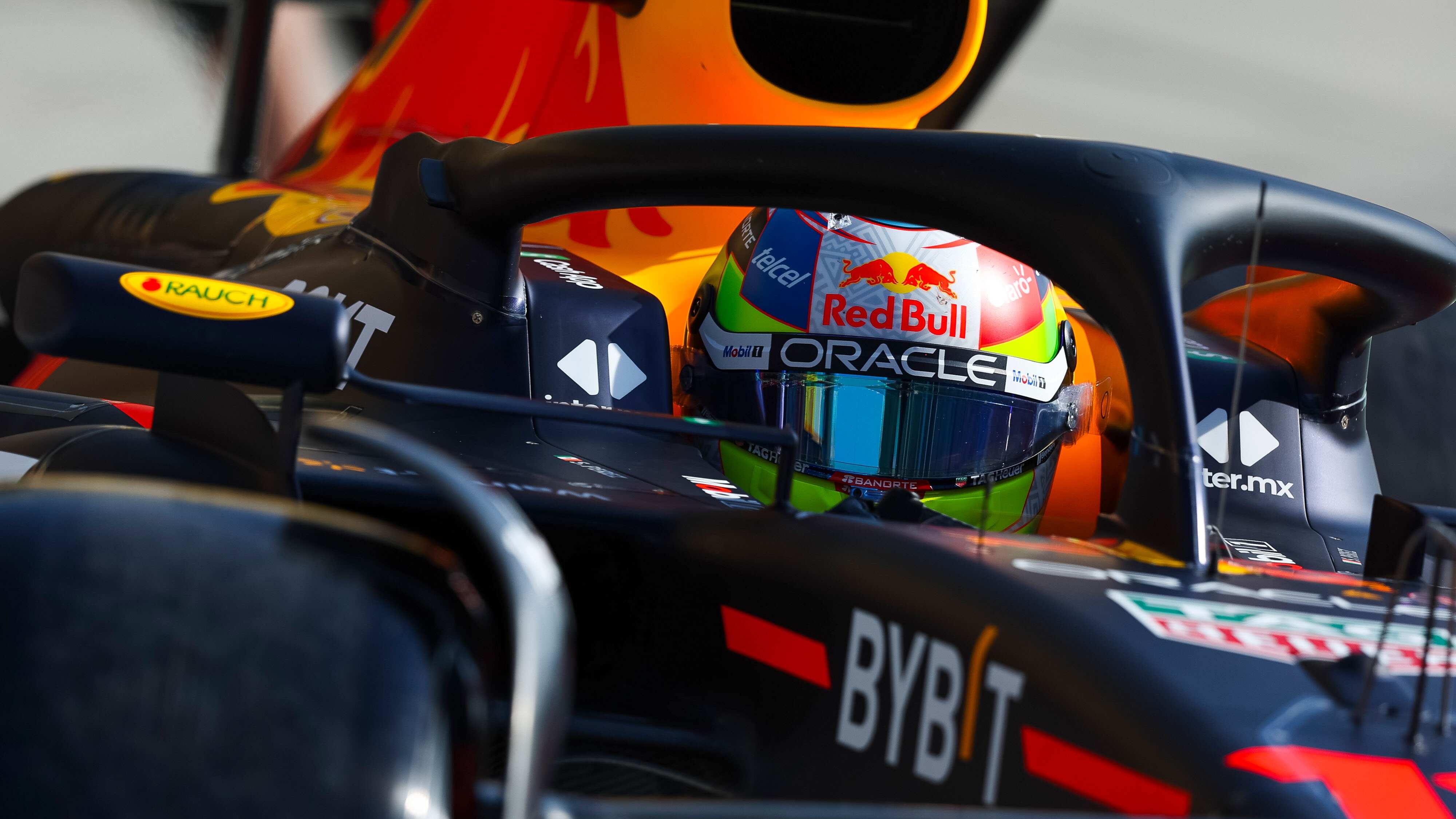 Sergio Pérez busca trascender en Bahréin